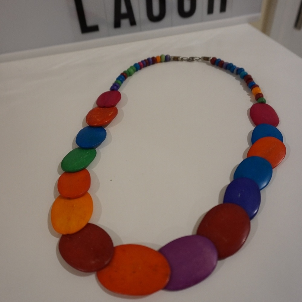 Multicolored Necklace - Picture 2 of 3